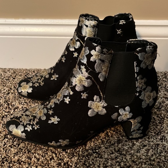 Anne Klein Floral Patterned Boots - Picture 3 of 4